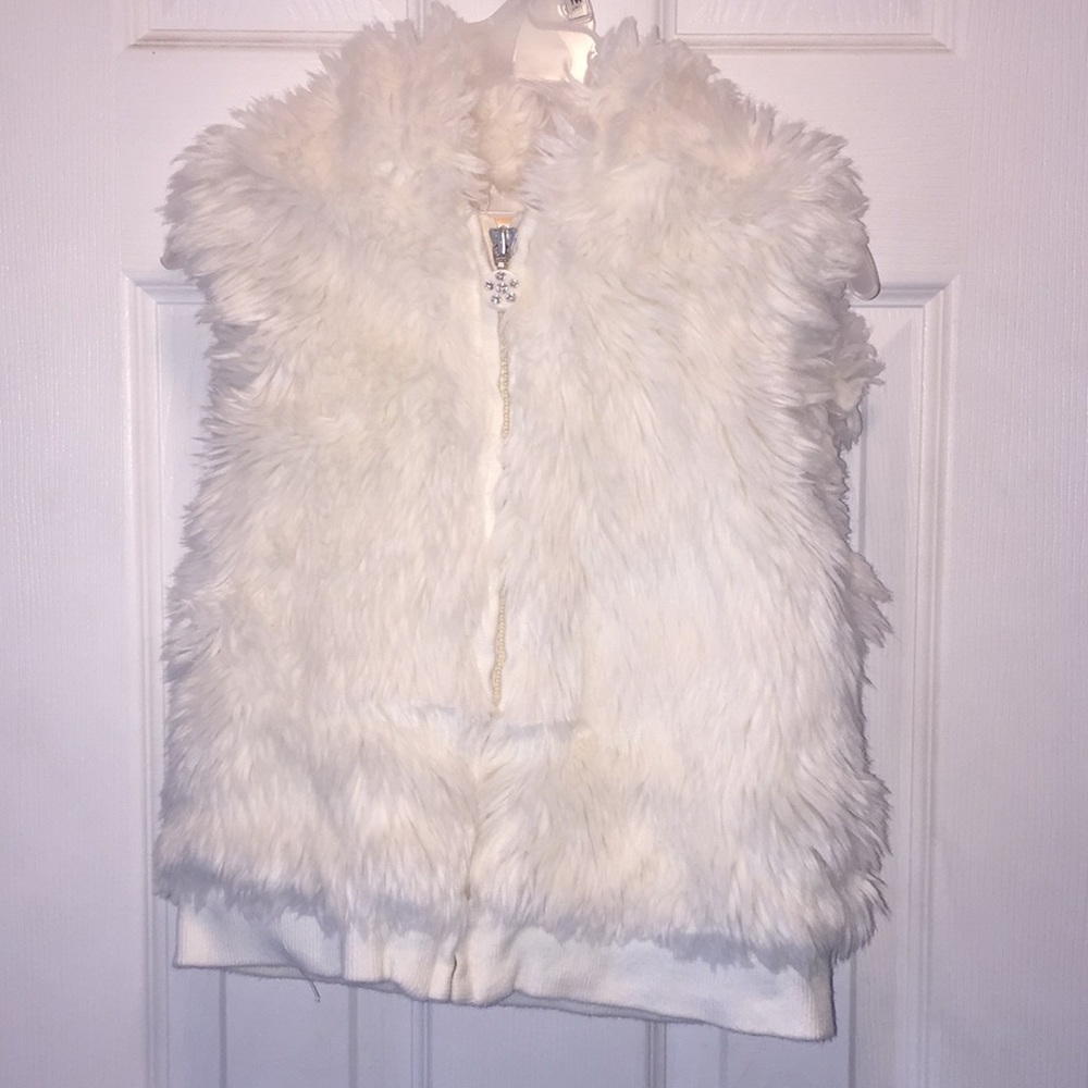Gymboree Cream/White Furry Vest Size 5-6